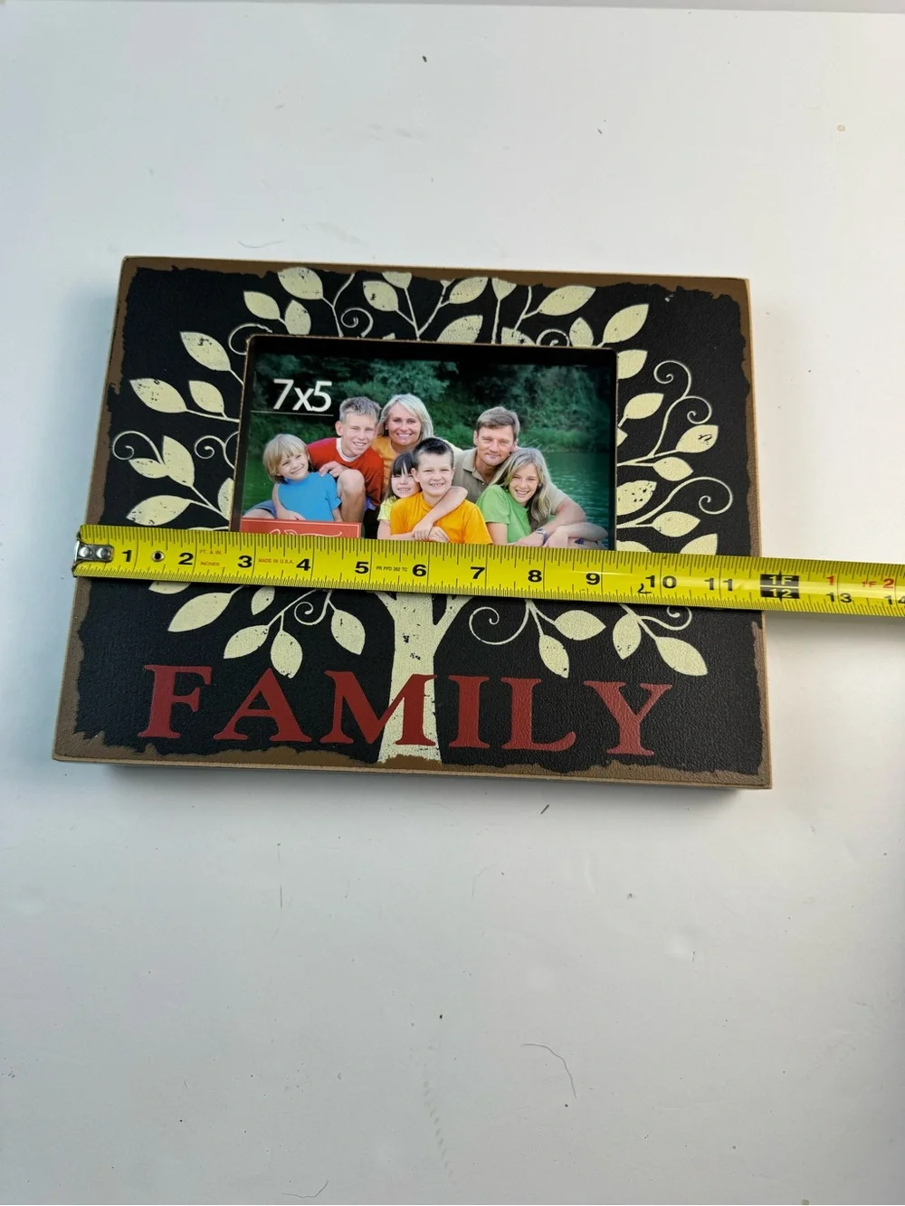 Family Tree Decorative 7x5 Photo Frame - Black and Cream